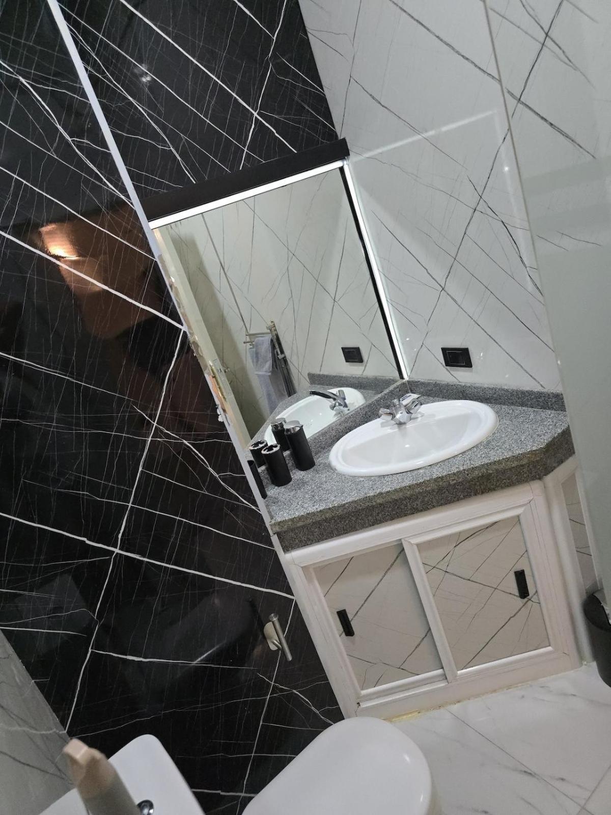 Apartament Cozy Near By The - Intercontinental *